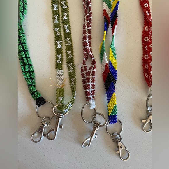 Handbeaded lanyards from South Africa - Picture 3 of 6